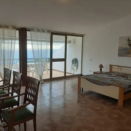 Palomba Abbagnano فيلة سكاليا